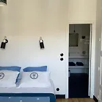 Vilma Luxe * Καρκασόν